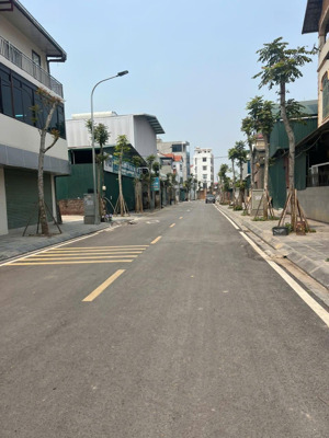 bán đất cự khối 9,5 tỷ, 50m2, mặt tiền 8m, đường vào 13m, pháp lý đầy đủ
