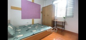 chính chủ cho thuê phòng tầng 2 riêng chủ ngõ 245 định công thoáng sáng , cửa sổ mát mẻ , full đồ.