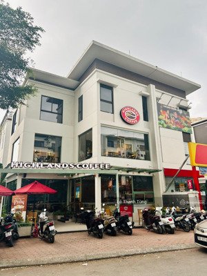 đẹp - cho thuê nhà mặt phố nguyễn khuyến, dt: 130m2 x 5t, lô góc 20m nhận diện thương hiệu cực đỉnh