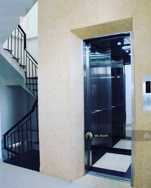 cho thuê 300m2 sàn tòa nhà văn phòng sát phố ẩm thực phan xích long, 12mx25m, chỉ 50 triệu/tháng.