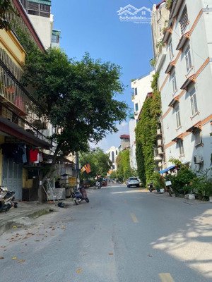 bán nhà 5 tầng thang máy ngay kđt xa la, ngõ thông oto, kinh doanh, dt 35m