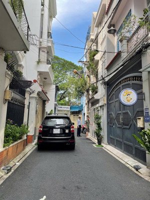 nhà hẻm 25 cửu long khu vực siêu vip sân bay của tân bình, thông thương mọi hướng, dễ dàng