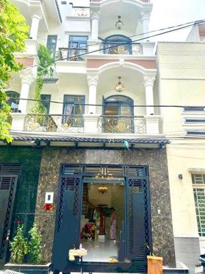 bán nr 4pn, 5wc, 60m2, giá tốt tại lãnh binh thăng, q11, hcm