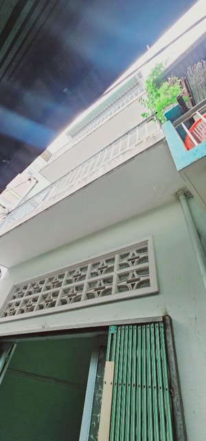 bán nhà âu cơ trệt lửng 2 lầu giá 2 tỷ350 có hoa hồng