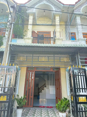 nhà lầu gần nhà thờ dĩ an giá 3 tỷ 800 triệu