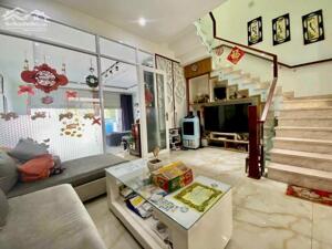 Bán nhà 3 tầng khu đô thị Vĩnh Điềm Trung, Nha Trang. Ngang 6m. 3pn. Giá bán 7 tỷ 980 triệu