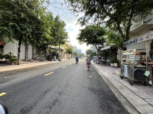 mặt tiền kinh doanh sầm uất, quận 6 - không quy hoạch lộ giới - xây dựng full tầng - giá 8,x tỷ