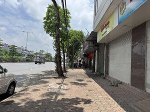 cho thuê nhà 3 tầng mặt đường ql5 mặt tiền 10m, dt sử dụng 700m2 vị trí vàng kinh doanh