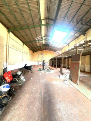 cho thuê kho xưởng 12x20m, có vp, lửng, điện ti, tải 5 tấn, giá 25 triệu, chủ sơn sửa, nâng nền