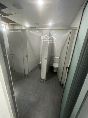 cho thuê nhà mặt phố hậu giang, 250 triệu, 180m2, đẹp, nhiều tiện ích, quận tân bình