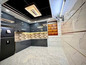 **bán nhà mặt tiền vân côi, phường 7, tân bình; (5x8) nở hậu tài lộc, gần cmt8 chỉ hơn 8 tỷ