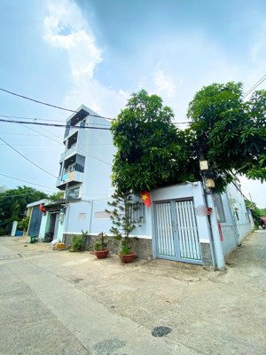 bán biệt thự 200m2 - góc 2 mặt đường xe hơi 8m - cạnh khu dân cư an sương - giáp gò vấp