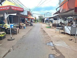 1,5 tỷ sở hữu đất tp. long khánh 184m2 gần chợ, vị trí đẹp, dân cư đông, đường nhựa to