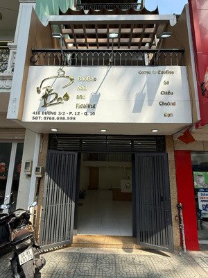 nhà mặt tiền đường 3/2 phường 12 q10. tp. hcm. 1 trệt, 1 lửng, 3 lầu 32 tỷ thương lượng nhẹ