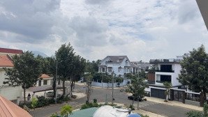 bán lô đất 2 mặt tiền rộng đẹp hơn 400m trung tâm thị trấn liên nghĩa mrs trang