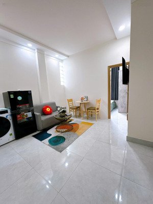 cho thuê căn hộ dịch vụ đầy đủ tiện nghi tách bếp ngay trung tâm phú nhuận tại đường trần hữu trang
