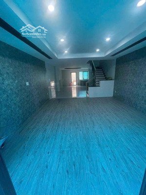 nhà đẹp mới tinh 2 lầu 4pn 4wc đường xe tải kdc hưng phú gần vòng xoay liên phường quận 9