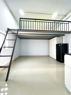 cho thuê duplex rộng 35m2 cửa sổ lớn full nội thất trên đường dương quảng hàm
