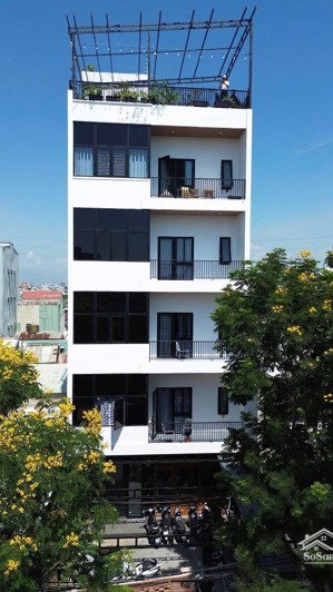 cần bán toà căn hộ 6 tầng mặt tiền thuộc khu đô thị nam việt á quận ngũ hành sơn.