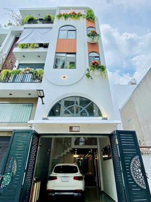 bán nhà mặt tiền 380 phạm văn chiêu, p. 9 gò vấp 4x14m, thang máy, full nội thất, chỉ 9.9 tỷ