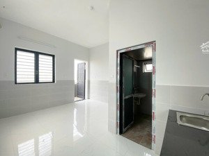 cho thuê phòng trọ dương đình hội, 4,4 triệu, 35m2, có ban công, thoáng mát sáng sủa