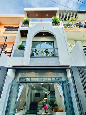 bán gấp nhà trần văn đang - quận 3 giá 2 tỷ 850 - sổ hồng riêng , có dòng tiền cho thuê 10tr/tháng!