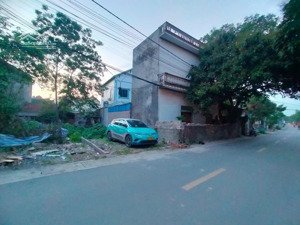 cần bán nhanh 80m2 trục liên xã phụng châu, kinh doanh tốt.