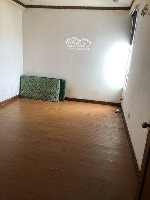 phòng 18m2 giá 2,9tr/th ở 187a lê văn lương, ib mình nhé 