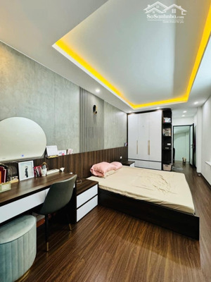 chinh chủ gui bán ,lô góc ,5 tầng ,dt 33 m2 ,mt3m ,lạc long quân , cầu giấy giấy giá 7,8 tỷ