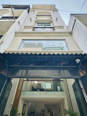 kẹt tiền bán gấp nhà dt 49m2 giá 2tỷ750tr đường hoàng hoa thám, phường 6, bình thạnh. có shr