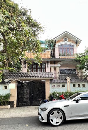 ngộp bank bán gấp biệt thự ngay hồ biểu chánh q. phú nhuận - dt 12x24m xd hầm 4 tầng - 36tỷ