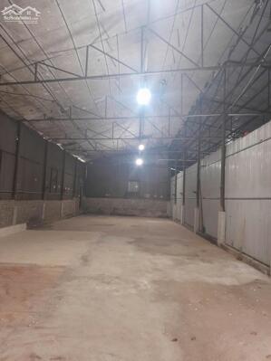 Cho thuê KHO XƯỞNG 240m điện 3fa,xe 5 tấn đỗ cửa chỉ 80k/m tại Đại Linh,Trung Văn,Nam Từ Liêm,HN