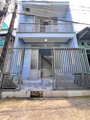 Nhà trệt lầu hẻm 180 đường cách mạng tháng 8