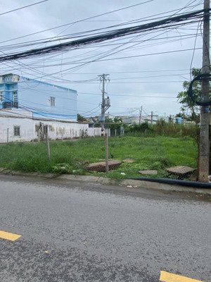 cần bán gấp đất mtđ hưng nhơn,tân kiên,bình chánh,gần trường tiểu học tân kiên,650tr/120m2 shr 100%
