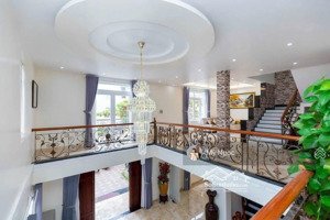 bán biệt thự vip khu á châu vt hồ bơi rộng gần biển sổ hồng giá chỉ 26 tỷ