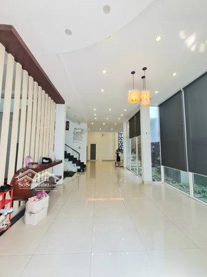 bán nhà mặt phố phường tân thuận tây, quận 7, tp.hcm giá siêu hời 22,8 tỷ, 200m2