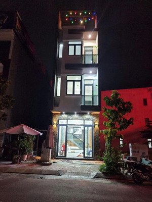 bán nhà liền kề 4 tầng gara ô tô sát góc ngã tư giá chỉ 5.8 tỷ (chính chủ)