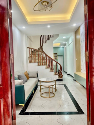 nguyễn khoái, hoàng mai. dt 36m² x 4 tầng, mt 3,8m, giá 5,5 tỷ. 4 ngủ đầy đủ công năng.
