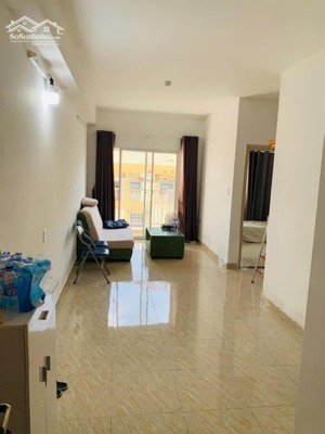 căn hộ hoàng quân - nha trang. 1 tỷ 350 : 60m2 + 2pn, 2wc + nội thất cơ bản. view ngoài thoáng mát.