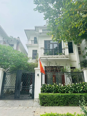 biệt thự vip ciputra tây hồ, nam thăng long, sân vườn đẳng cấp thượng lưu, giá tốt.