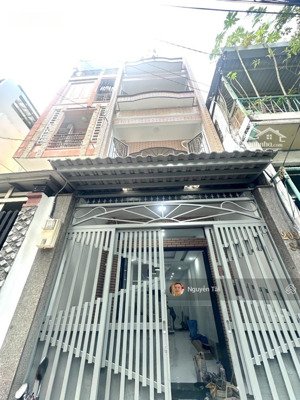 bán gấp nhà riêng lãnh binh thăng, q.11, 46m2, 3 tầng đúc mới đẹp, hẻm xe hơi, nhỉnh 6 tỷ.