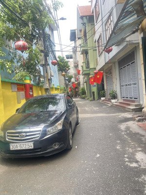 bán đất phố lụa, vạn phúc, hà đông, ngõ nông gần ô tô, dt 32m2, giá 5.6 tỷ.