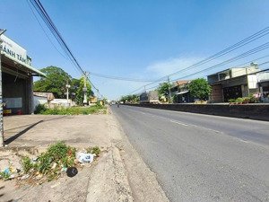bán nhà mặt phố quốc lộ 1a đang cho thuê có dòng tiền cho thuê hàng tháng 7tr để qua úc định cư
