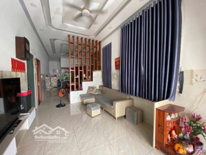 bán nhà đẹp 3 tầng dĩ an,sổ hồng riêng đường xe hơi,giá cực kì rẻ