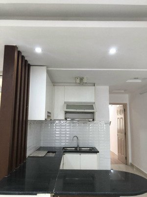 bán căn hộ lầu 2 c/cư lý văn phức, p. tân định, quận 1 giá 2.15 tỷ