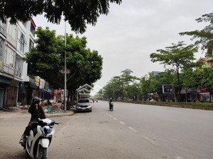 bán đất ngô gia tự,70m_mt4.5m_gần đường 13.5m,gần ô tô tránh_chỉ 5ty