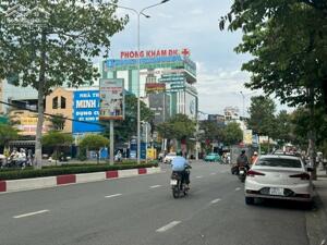 Bán toà nhà 5 tầng 1000m2 mặt tiền đường Đồng Khởi Biên Hoà Đồng Nai có 40 tỷ