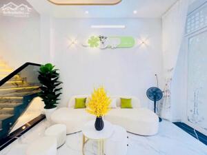 Bán nhà giá mềm 4,8 tỷ,DT 55m2 tại Lê Văn Ninh, Linh Tây, Thủ Đức. 4PN+3WC