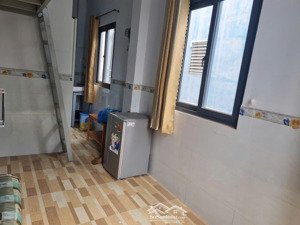 cần cho thuê phòng 20m full nội thất trần bình trọng quận 10 - giờ giấc tự do - hẻm rộng 6m giá 4tr