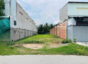 cần sang nhượng lô đất mặt tiền ngay tân hiệp,tân uyên,bình dương. giá 990tr diện tích 150m2 ,shr
